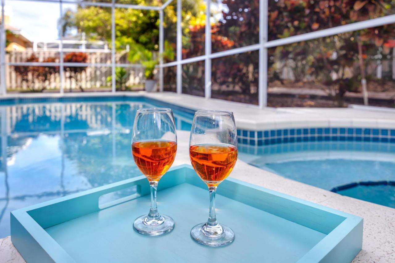 Palm Harbor Paradise - Lovely Home With Pool & Hot Tub Extérieur photo